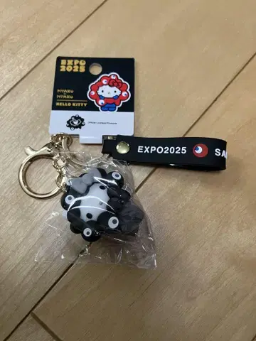새상품 블랙 미야쿠미야쿠 코스프레 키링 키티