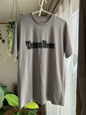 티 티셔츠