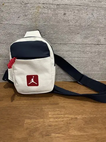 Jordan CORDURA 바디백 새상품급 K300