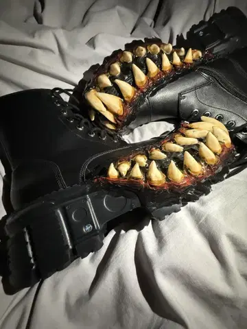 설명란 필독! 가격 인하 협상 가능 파격 venom shoes