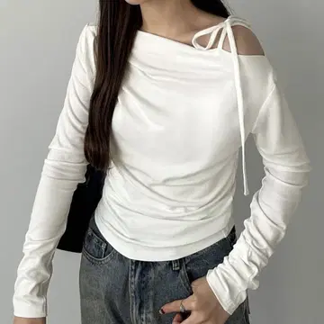 화이트 오프숄더 긴팔 티셔츠 XL