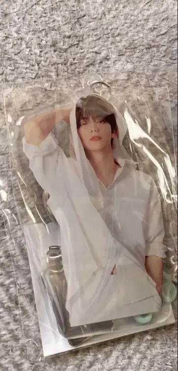 TXT 수빈 아크릴 키홀더 into u