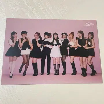 NiziU 홀츠 2025 랜트레 올 핑크 x 블랙 의상