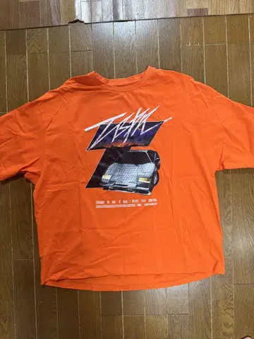 TIGHTBOOTH 티셔츠