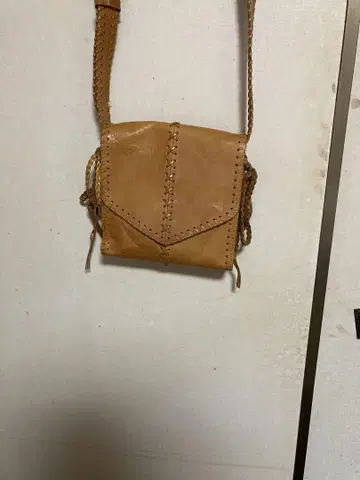 안나수이 숄더 백