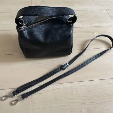 OPAQUE.CLIP 숄더백 스퀘어