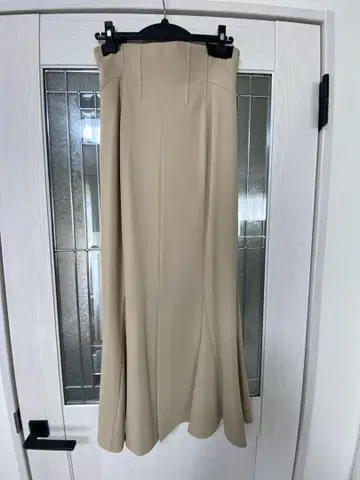 베이지 플레어 스커트 레이스업