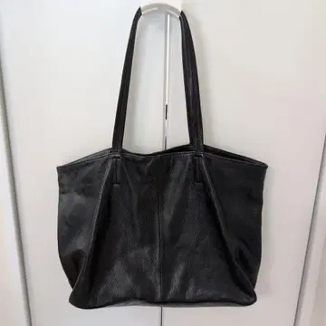 블랙 가죽 토트백