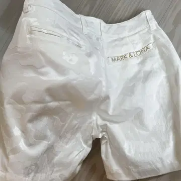 마크앤로나 새상품급 숏팬츠 로고