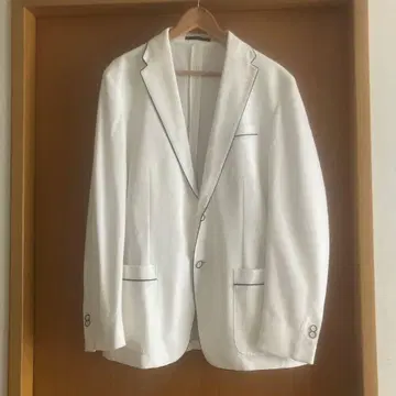 꼬르넬리아니 테일러드 자켓 이탈리아제