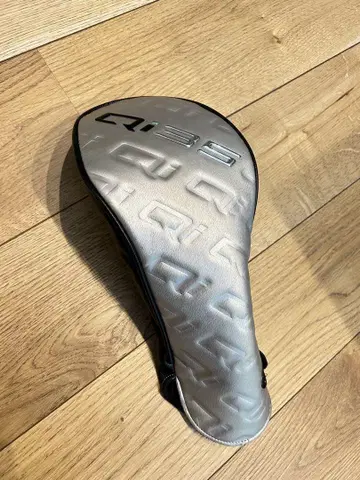 TaylorMade Qi35 드라이버 헤드 커버