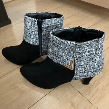 블랙 & 그레이 트위드 숏부츠