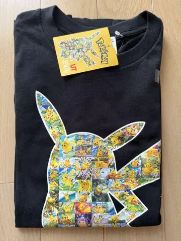 미사용 새상품 피카츄 티셔츠 M 사이즈