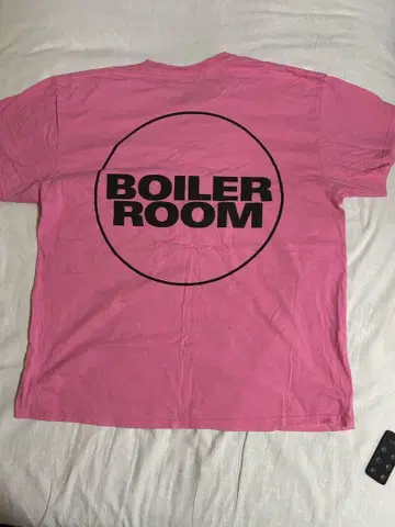 BOILER ROOM 티셔츠