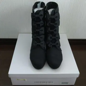 새상품 핑크하우스 리본 디자인 블랙 부츠 4 (L)