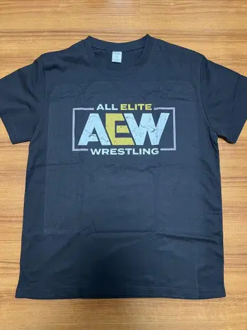 AEW 티셔츠