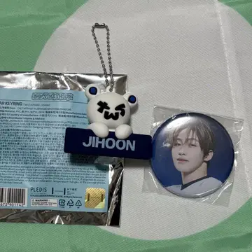 TWS JIHOON 베어 키링, 캔뱃지
