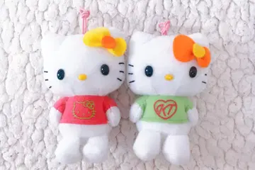 산리오 캐릭터즈 헬로키티 마스코트 2점