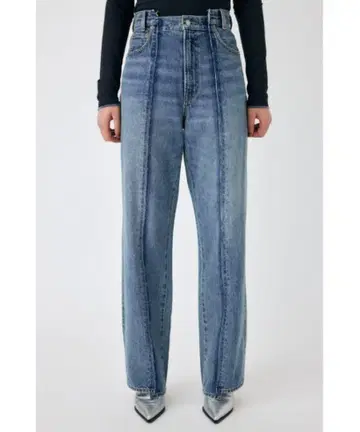MOUSSY HW REMAKE LOOSE STRAIGHT