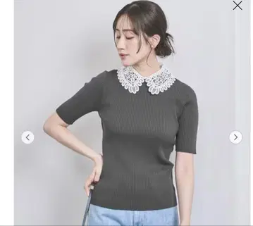 레이스 카라 부착 다크 그레이 반팔 니트