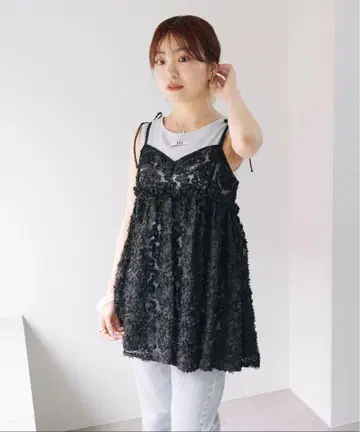 Kastane 카스타네 웨이브 자수 튤 튜닉