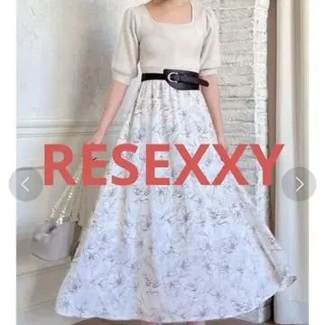 [ 새상품급 ] RESEXXY 모노크로매틱 플레어 원피스 베이지