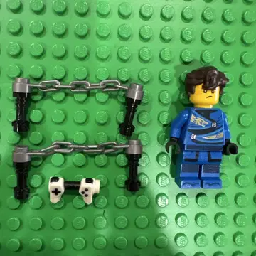 LEGO 닌자고 캐릭터 피규어, 제이 쌍절곤 2개와 검 손잡이