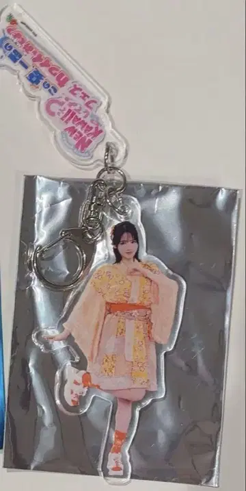 NEW KAWAII? 페스티벌 랜덤 아크릴 키링 진제 스즈카
