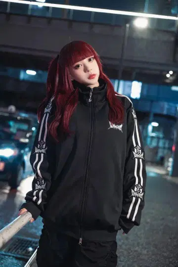 GIBOUS x QOOZA 라인 와펜 트랙 재킷
