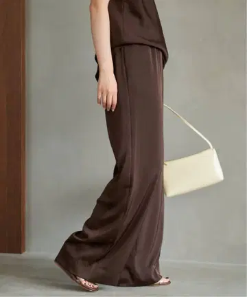 Plage dull satin relax 팬츠