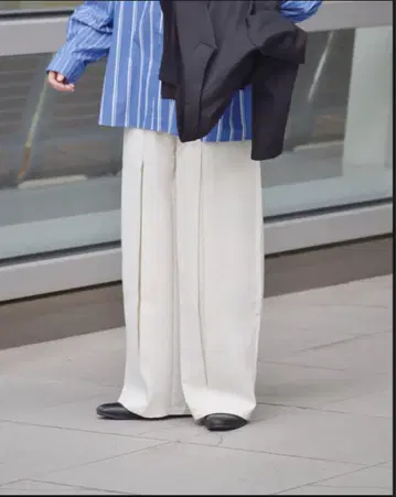 Mr.Creape 인턱 슬랙스 화이트