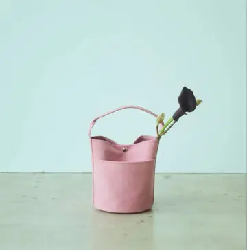 ENNEUME One Handle Tube Bag