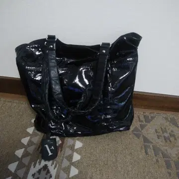 훌라 블랙 토트백