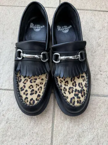 Dr.Martens 레오파드 무늬 로퍼 ADRIAN SNAFFLE