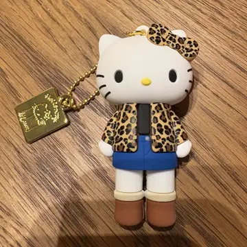 [ 타임세일 ] 헬로키티전 시크릿 마스코트 참 레오파드 무늬