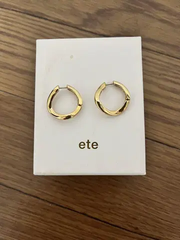 ete 하그 귀걸이
