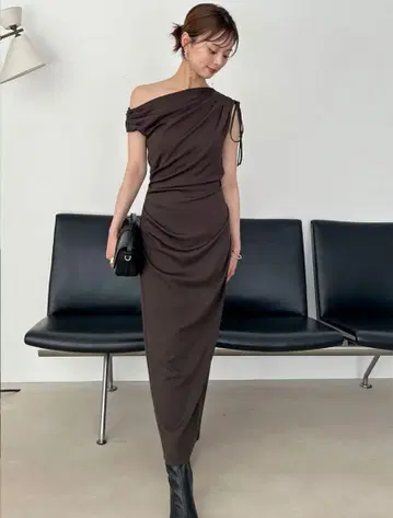 SNIDEL 드레이프 컷 원피스