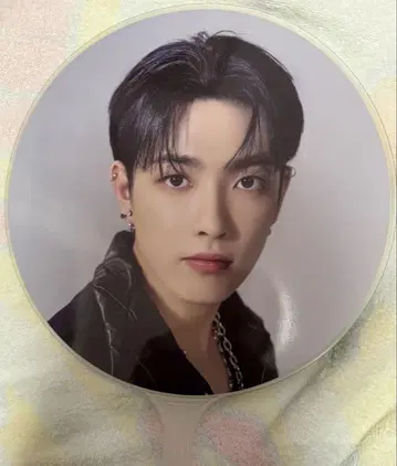 ATEEZ 홍준 부채