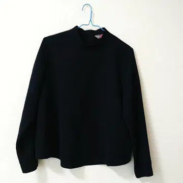시선당 긴팔 블랙 상의 심플하고 입기 쉬운
