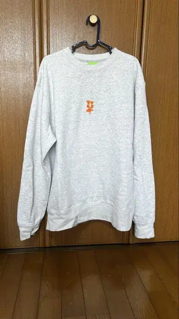 huf 그레이 긴팔 맨투맨