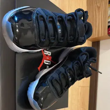 Jordan 11 low 스페이스 잼