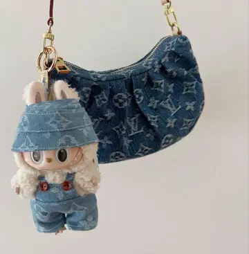 Labubu 라부부 봉제 인형 갈아입히기