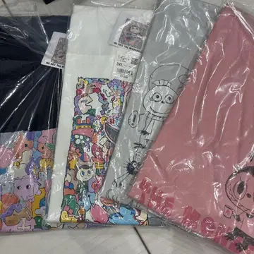 유니클로 팝마트 더 몬스터즈 러브브 T셔츠 3XL 4종 세트