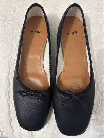 APOM 아포무 스퀘어 발레 슈즈 새상품