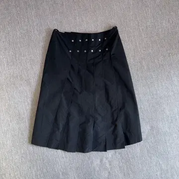 블랙 플리츠 스커트 스터드 장식