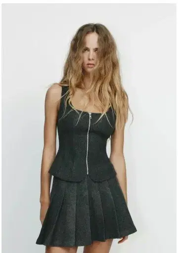 [새상품] ZARA 지퍼 디테일 그레이 상의 L