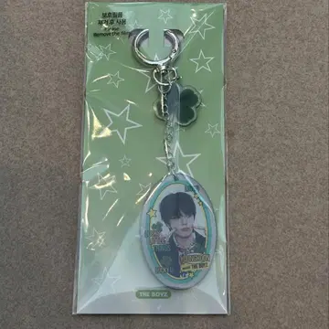 더보이즈 LUCKY LITTLE THINGS 영훈 아크릴 키링