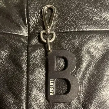 BERLUTI 벨루티 키링 키링 백참