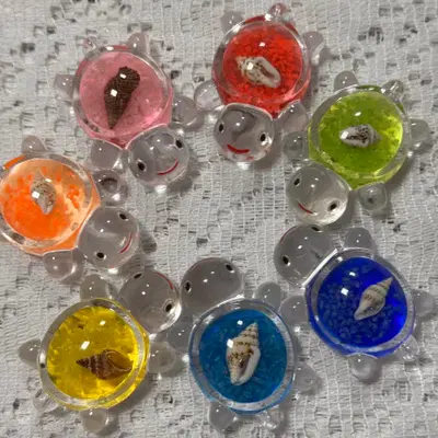幸運の夜光ウミガメパーツ キーホルダー