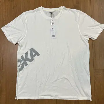 미사용 새상품 호카 HOKA 남성용 T셔츠 XXL
